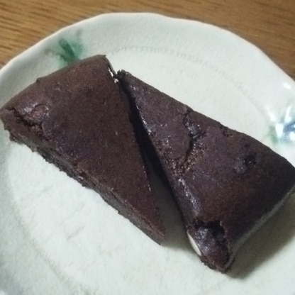 初めて炊飯器ケーキを作りました！小麦粉を使わなくてもケーキが作れるんですね＼(>_<)／